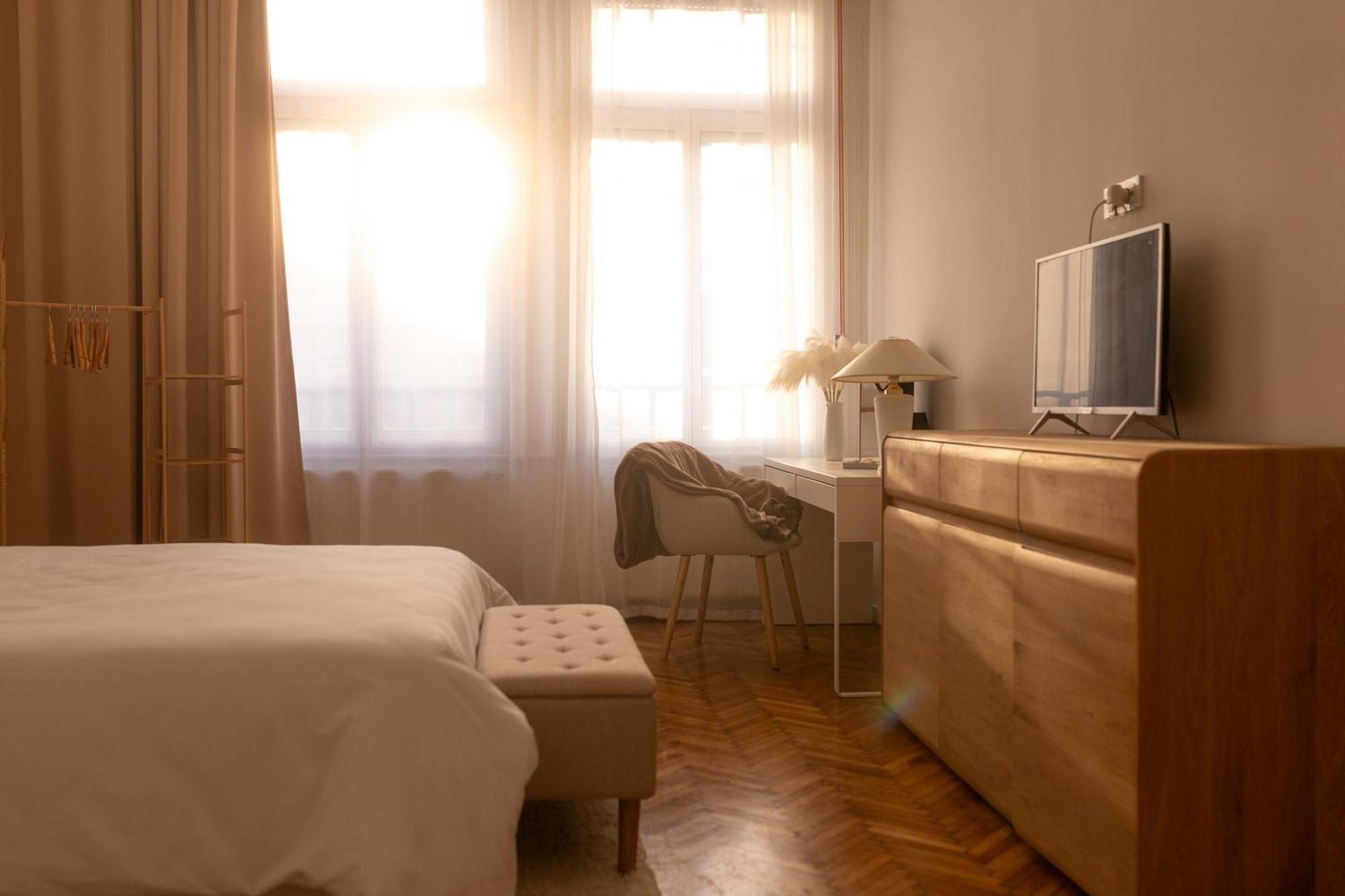 Bleyer Haus Central Apartment Oradea Ngoại thất bức ảnh