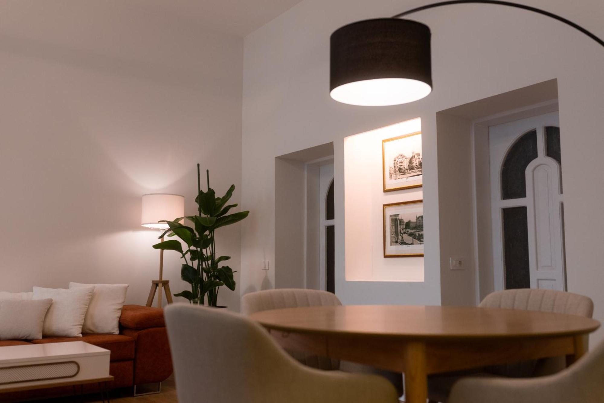 Bleyer Haus Central Apartment Oradea Ngoại thất bức ảnh
